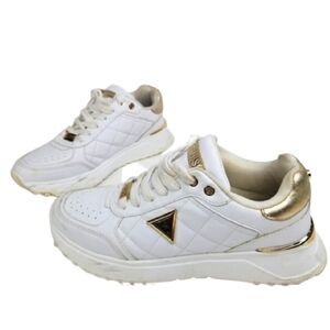 Guess 4G Triangle Women Sneaker LowTop Elegant Light Academia sexy girl Size 7
